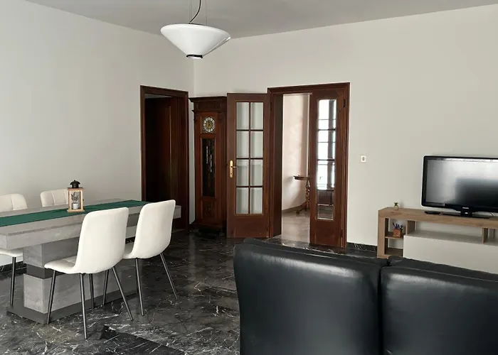 Garibaldi Terrace - Venice Penthouse Apartment
